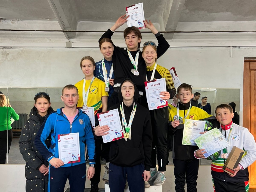 Сборная Забайкалья по конькобежному спорту завоевала почти 30 медалей на межрегиональных соревнованиях в Хабаровске